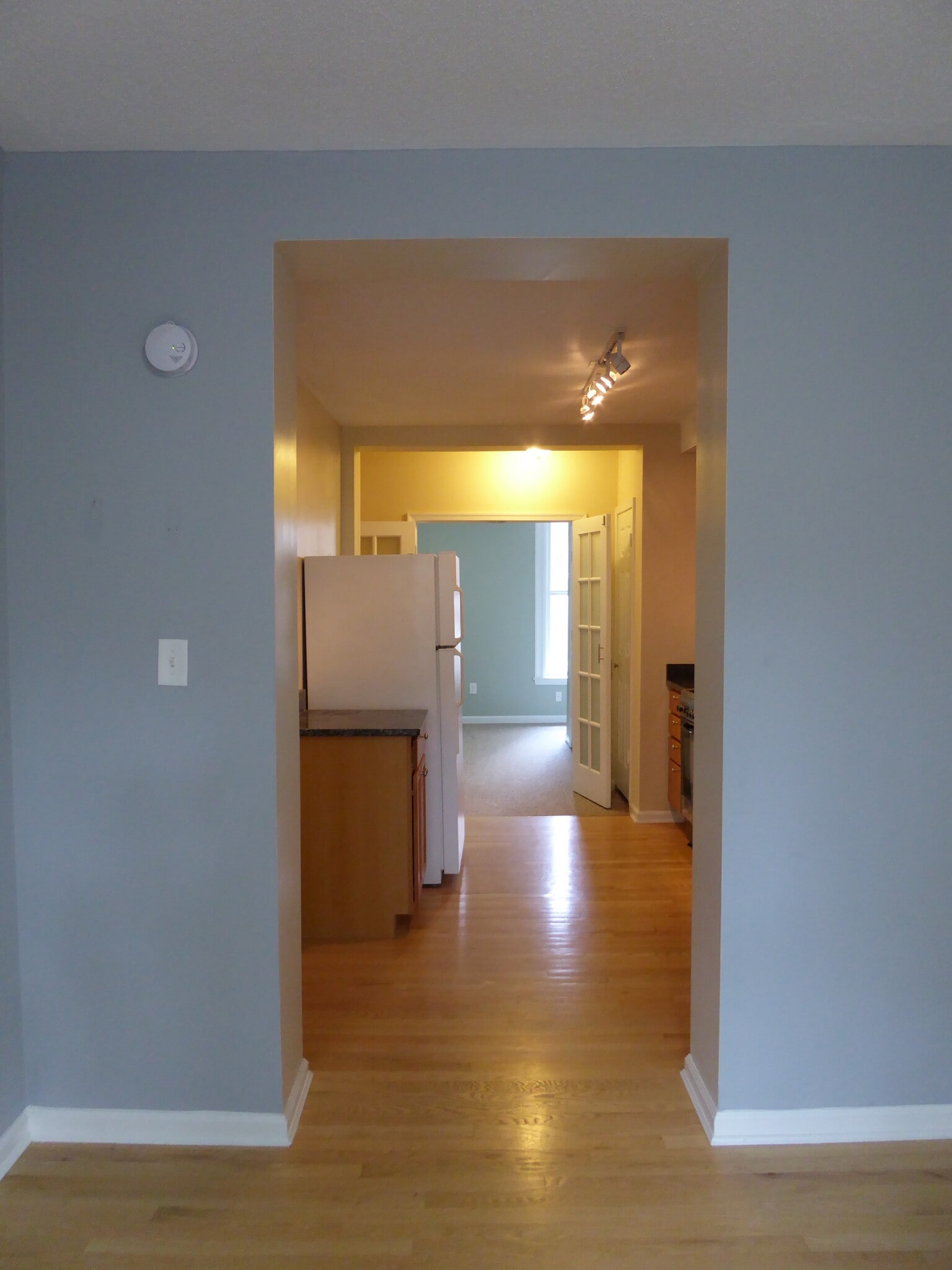 Building Photo - 118 3rd St NE