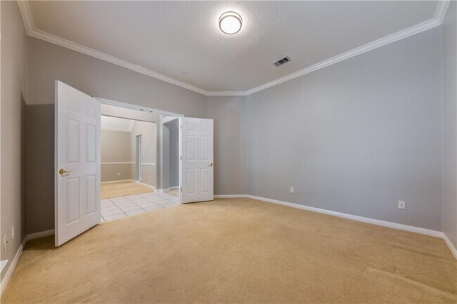Building Photo - 15831 W Dorman Dr