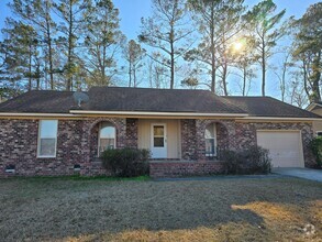 Building Photo - Corner Lot in Tall Pines