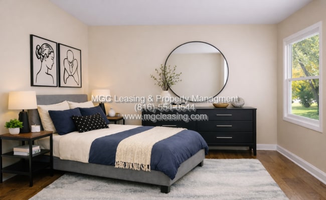 Building Photo - Freshly Renovated & Move-In Ready in Blue Springs - Schedule A tour today!