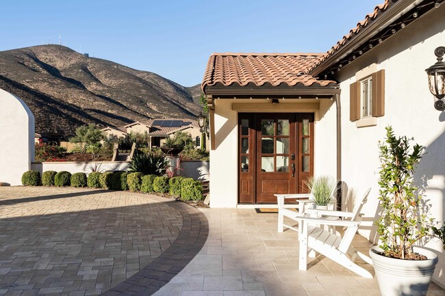 Building Photo - 424 Agua Vista Dr