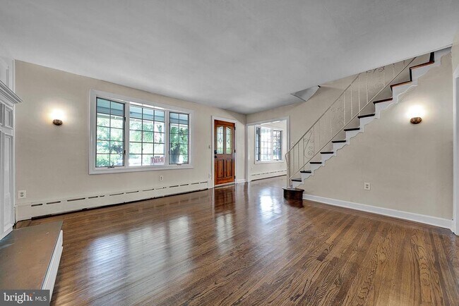 Building Photo - 7400 Tabor Ave