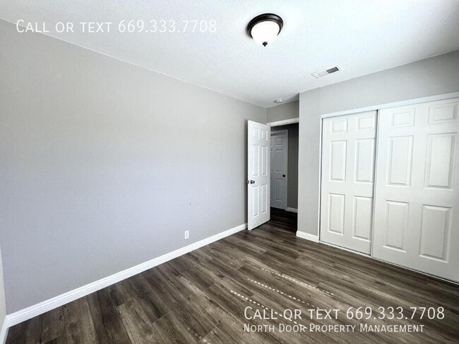 Building Photo - 3197 Bourgeois Way