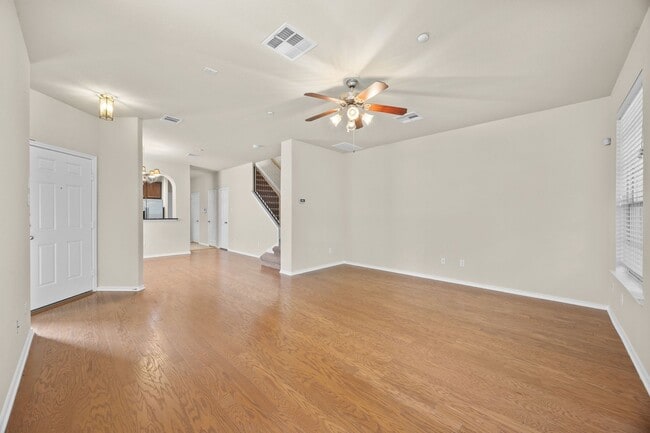 Building Photo - Updated Scofield Villas Condo with Garage & Private Yard