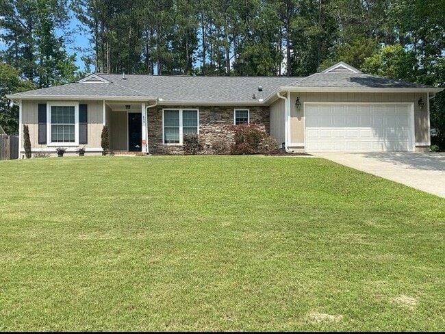 Building Photo - 654 Tara Ln