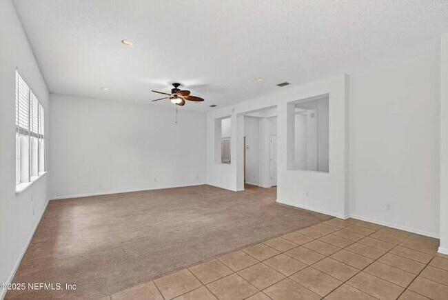 Building Photo - 872 Collinswood Dr W