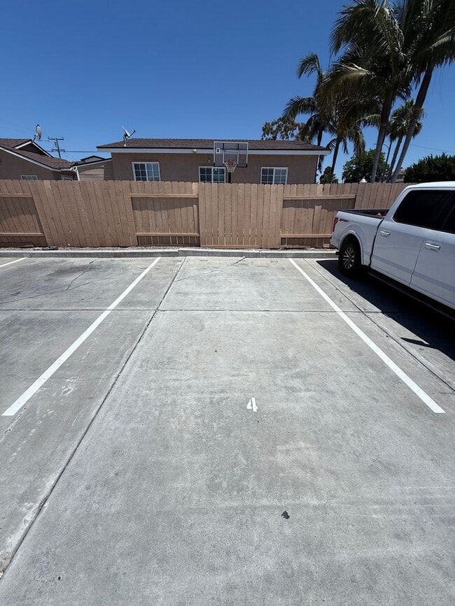 Building Photo - Alvarado Condos