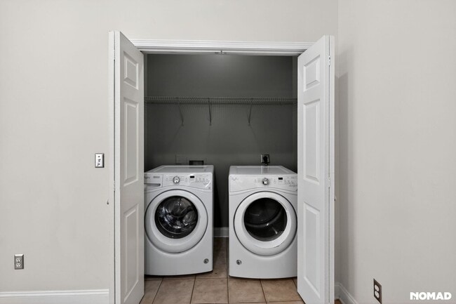 Building Photo - 237 Crumley St SW