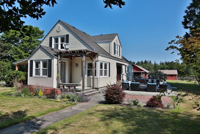 Building Photo - Original Homestead of the Desired Highland...