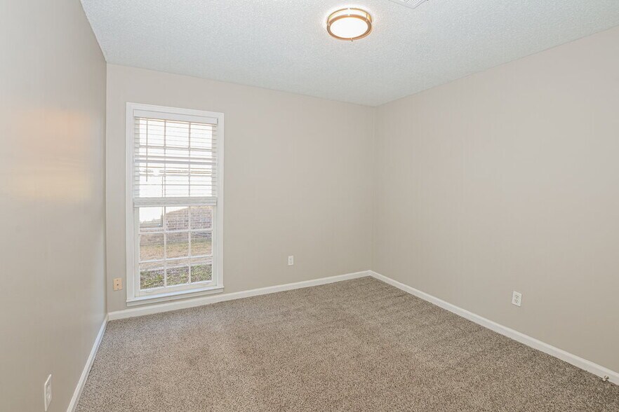 Building Photo - 4520 S Germantown Rd