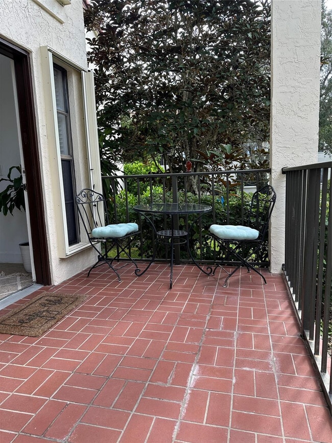 Building Photo - 3024 Lucerne Park Dr