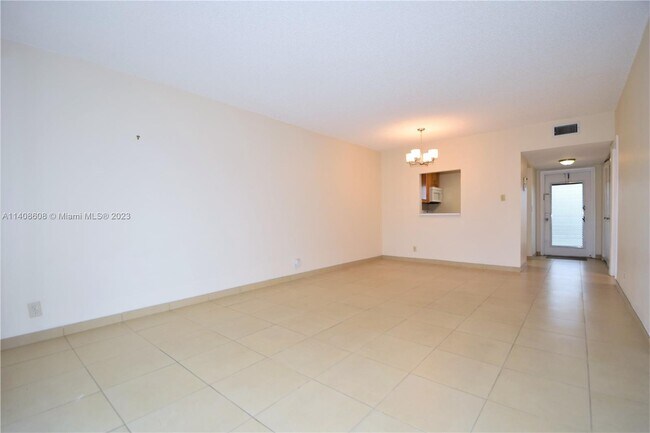 Building Photo - 7500 NW 5th Pl