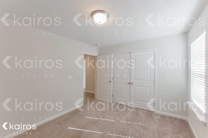 Building Photo - 34 Red Oak Dr.