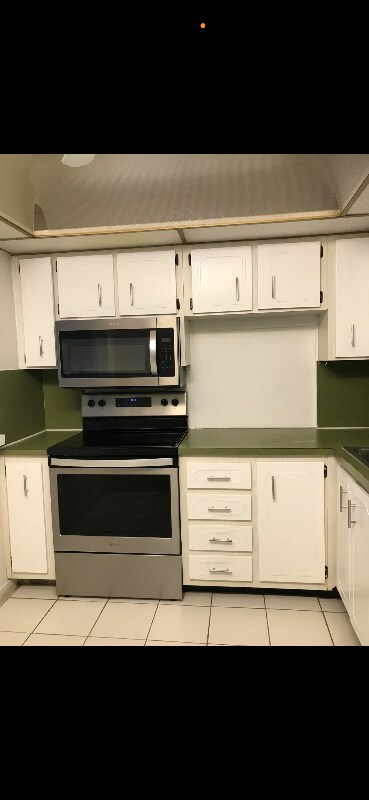 Building Photo - 250-180 180th Dr