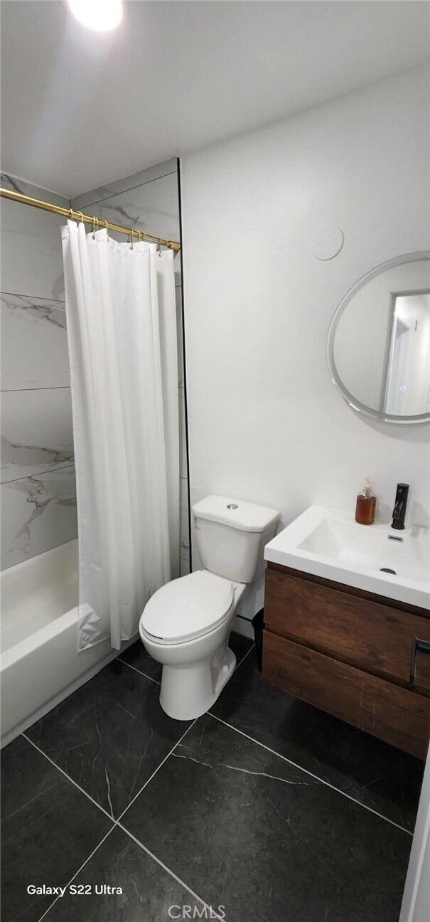 Building Photo - 1566 Pine Ave