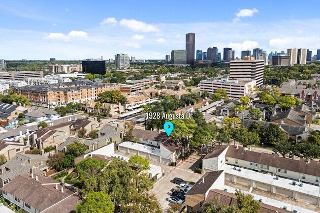 Building Photo - 1928 Augusta Dr