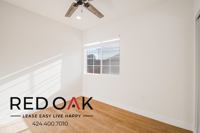 Building Photo - 1611 Oak St