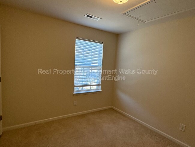 Building Photo - 1209 Sweetgrass St