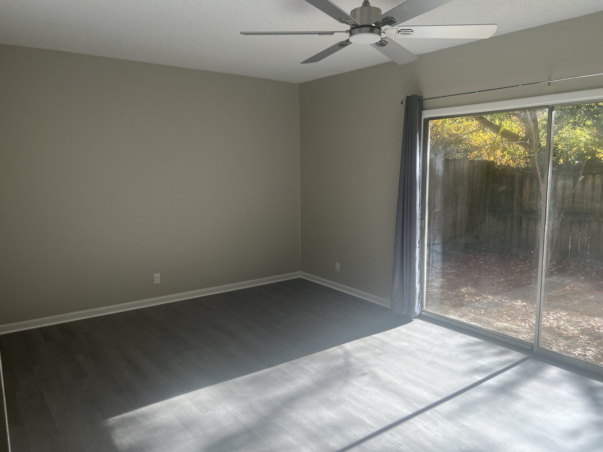 Building Photo - 595 Winding Creek Rd