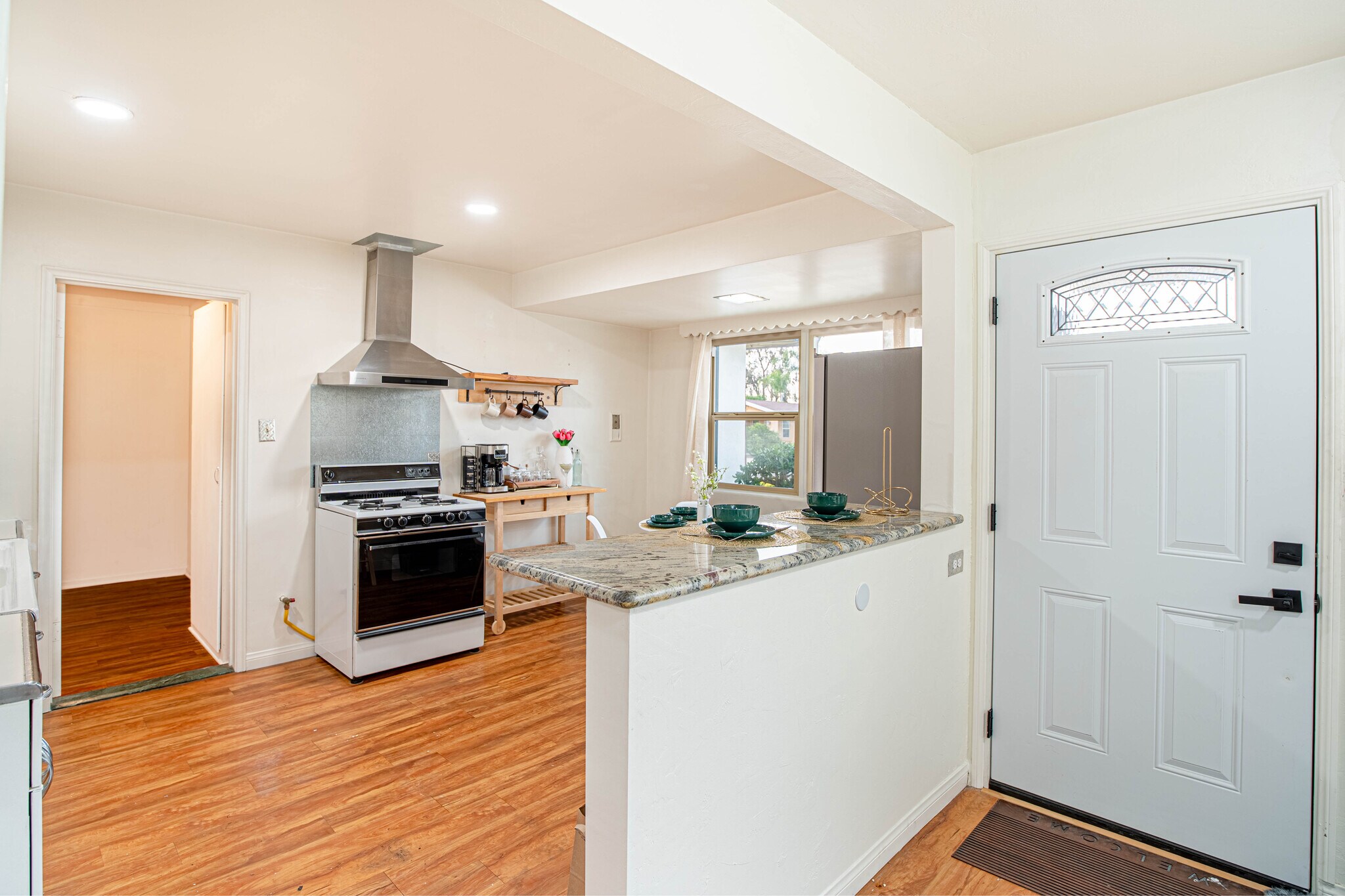 Building Photo - 6203 Thorn St