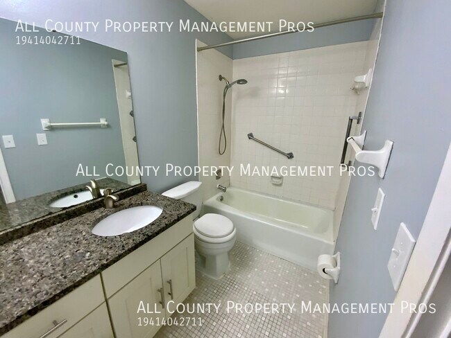 Building Photo - 7060 W Country Club Dr N