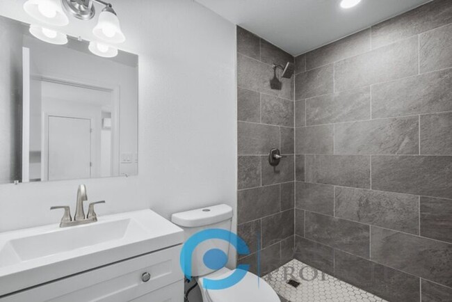 Building Photo - 2527 Tuberose St