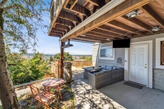 Building Photo - 1 bedroom in Seattle WA 98103