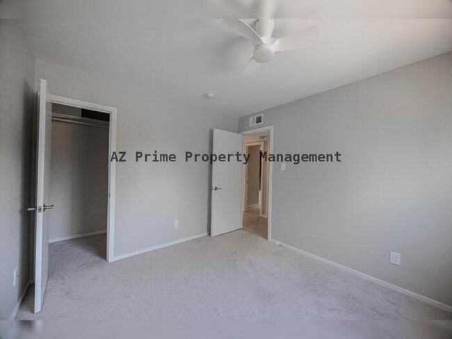 Building Photo - 1218 E Carter Dr