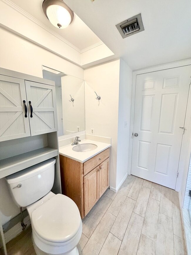 Building Photo - **LELY COUNTRY CLUB** 2 BED + LOFT / 2 BAT...