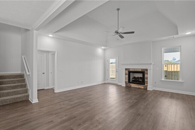 Building Photo - 8163 Snelling Dr