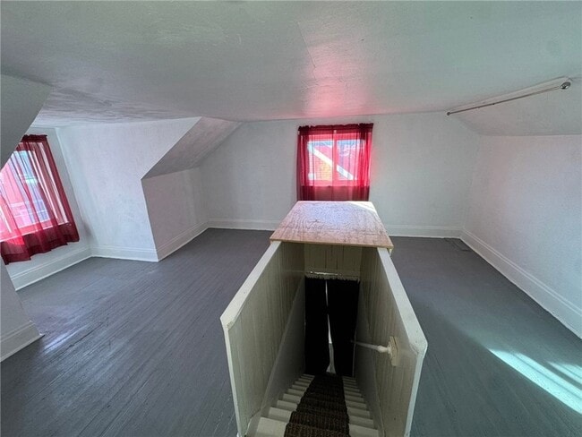 Building Photo - 311 Linden Ave