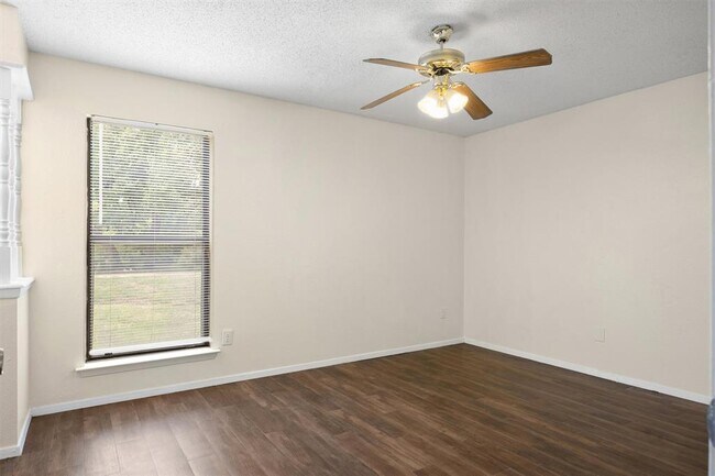 Building Photo - 10616 Mellow Meadow Dr