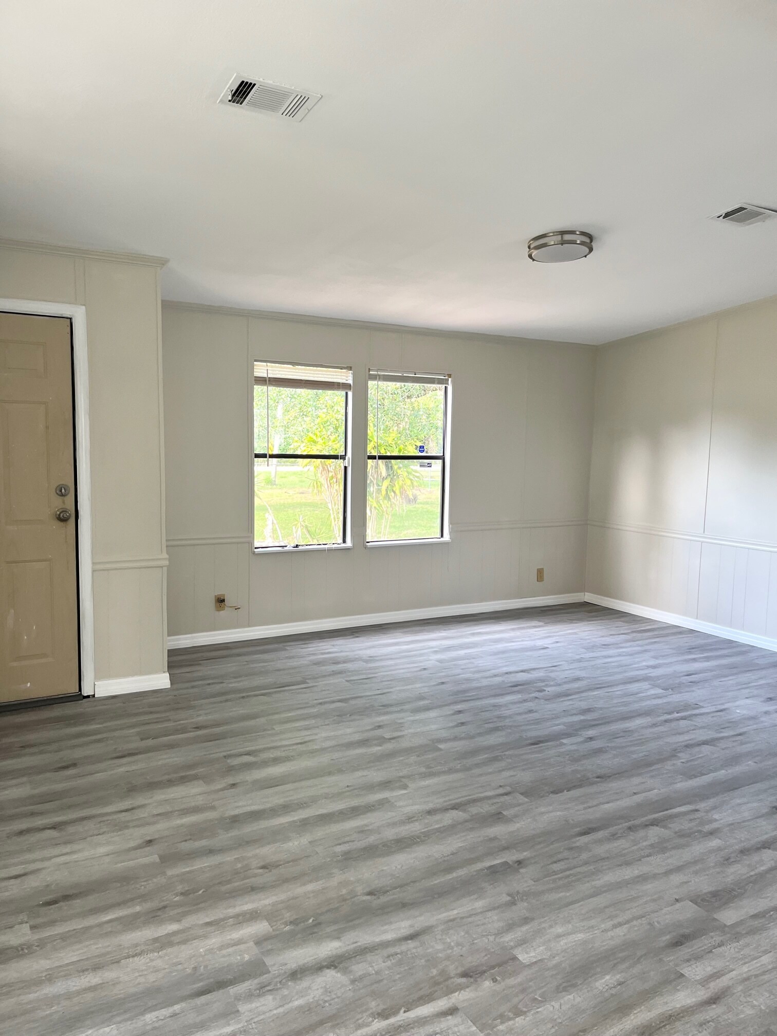 Building Photo - 2376 Case Ln