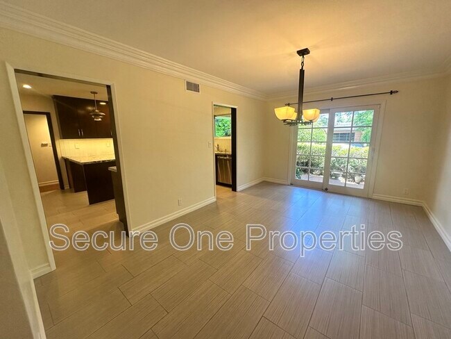 Building Photo - 23338 Los Encinos Way
