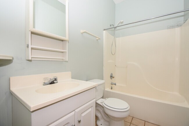 Building Photo - 4526 Rock Springs Rd