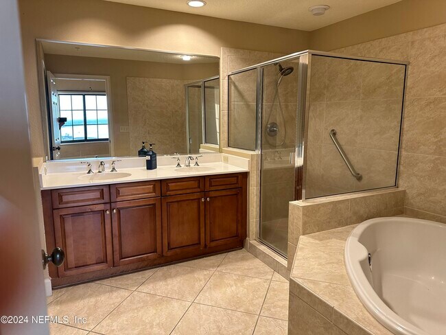 Building Photo - 1478 Riverplace Blvd