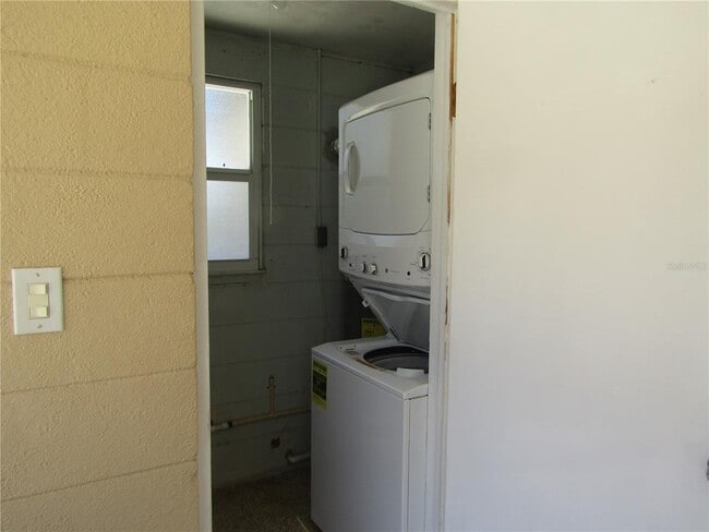 Building Photo - 603 Roberts Bay Dr
