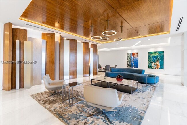 Building Photo - 1900 Sunset Harbour Dr