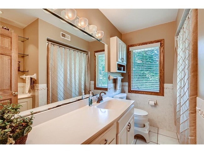 Building Photo - 3200 Frear Dr