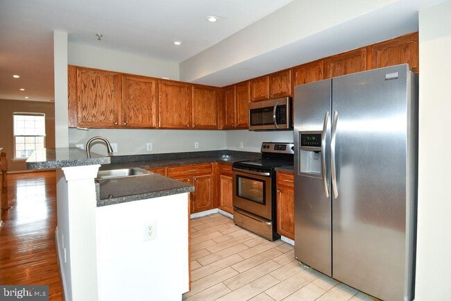 Building Photo - 11361 King George Dr