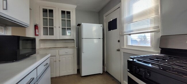 Building Photo - 302 Burmont Rd