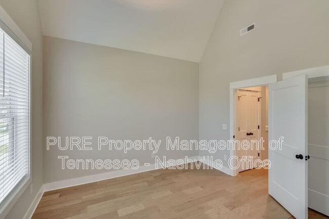 Building Photo - 606 Annex Ave