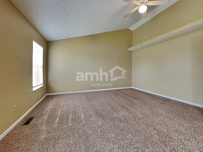 Building Photo - 998 Grandstone Ct