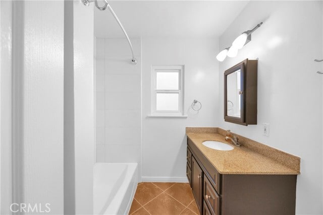 Building Photo - 353 Cres