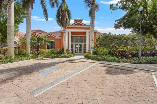Building Photo - 4138 Central Sarasota Pkwy