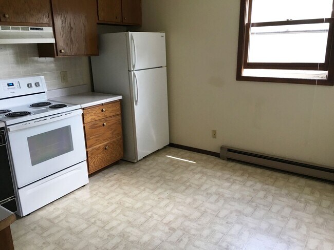 Building Photo - 617 N 3rd Ave