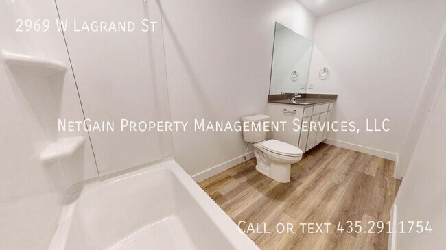 Building Photo - 2969 W LaGrand St