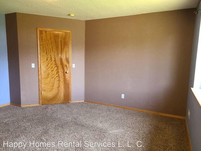 Building Photo - 3 br, 2 bath House - 220 W. Comanche Street