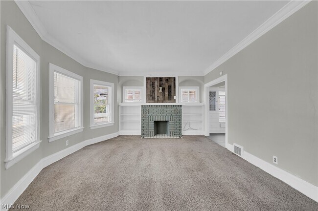 Building Photo - 3652 E 153rd St