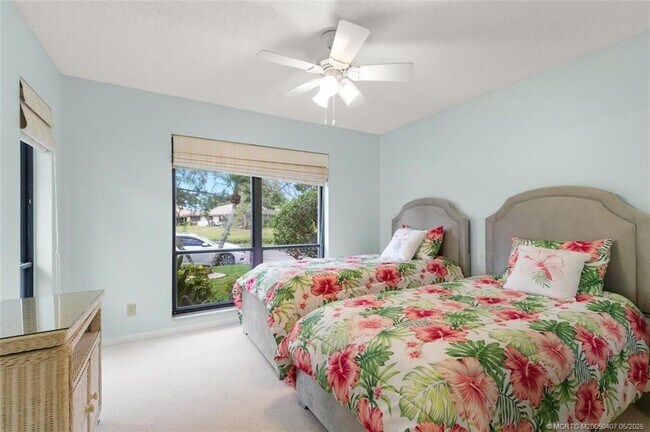 Building Photo - 4004 SW Osprey Creek Way